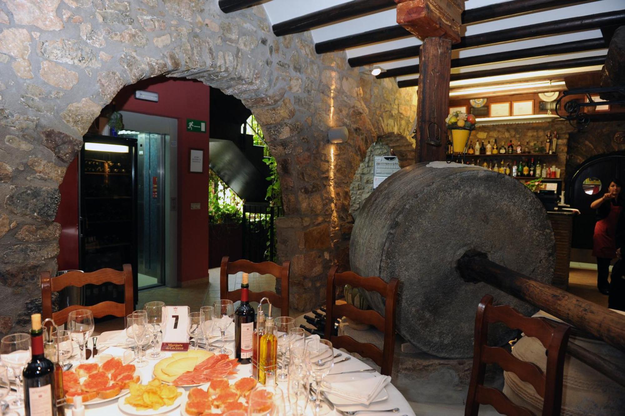 Hotel Restaurant Verdia Sueras Exteriér fotografie