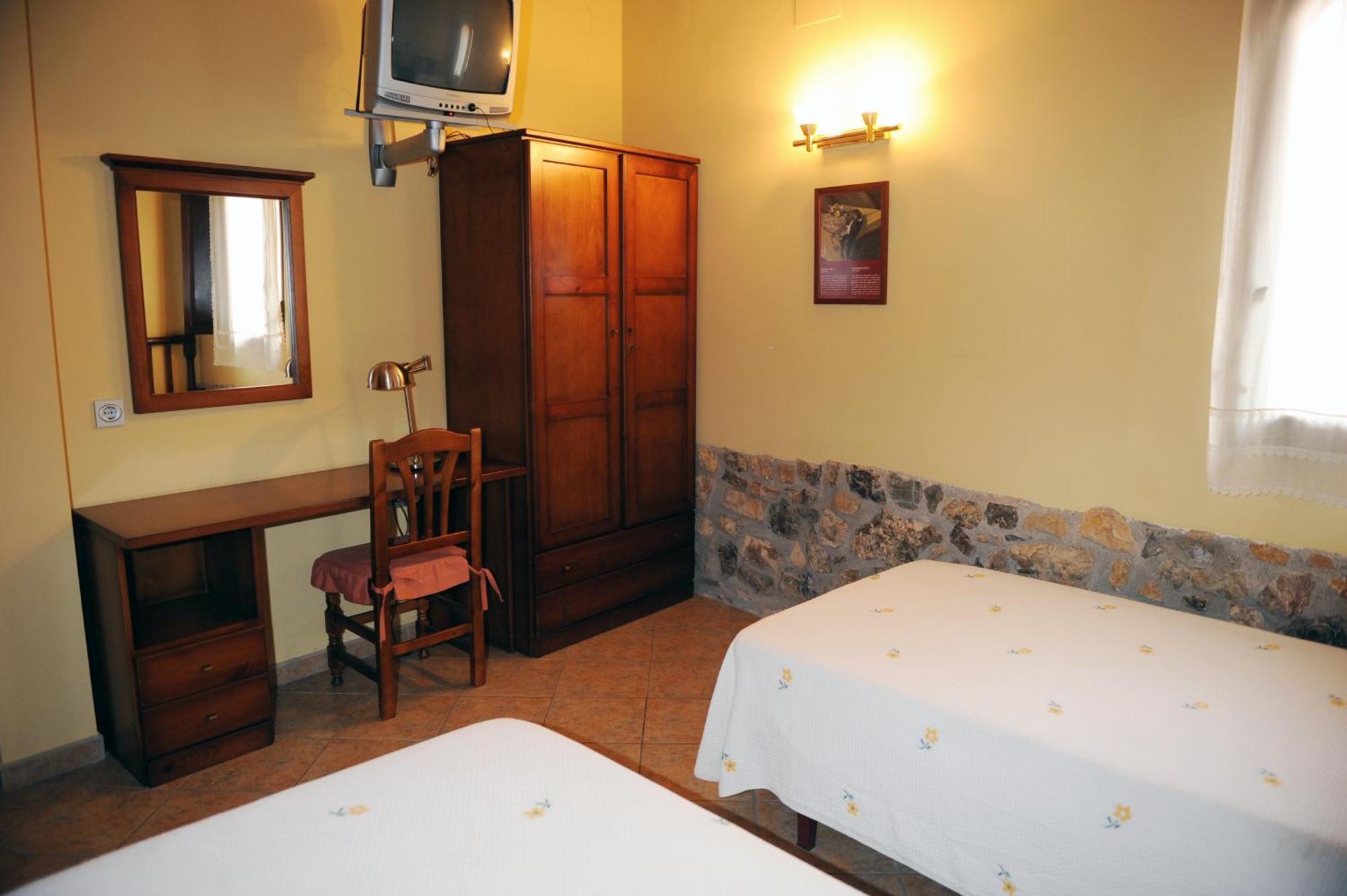Hotel Restaurant Verdia Sueras Pokoj fotografie